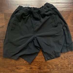 Lululemon Pacebreaker. Old style. 9 inch. Lined